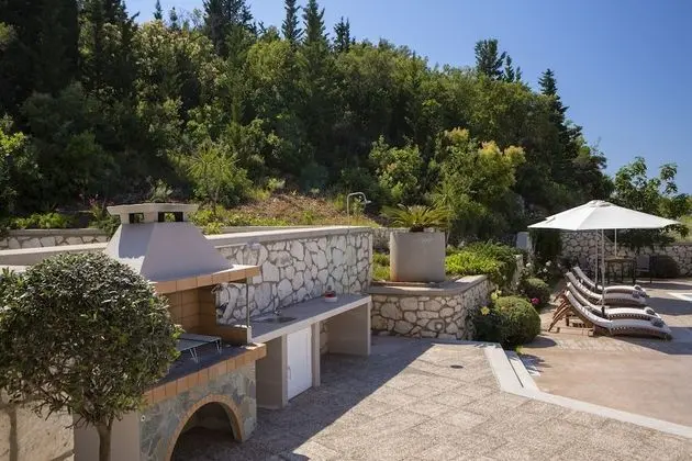 Luxury Villa (Liria)