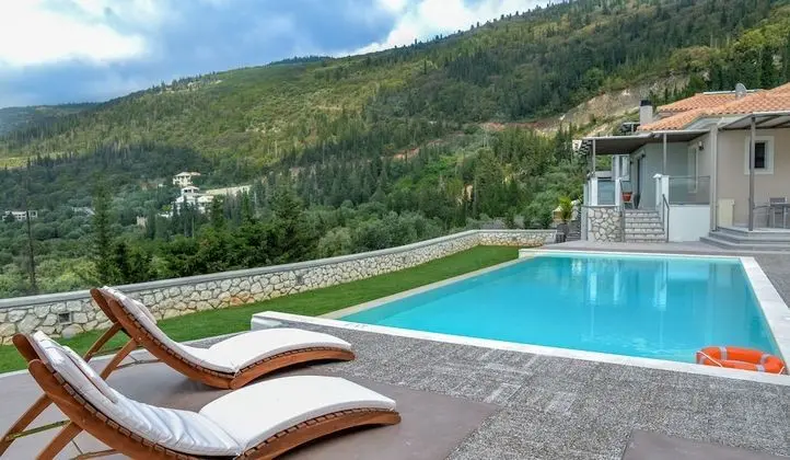 Luxury Villa (Liria)