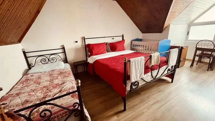 Üç Kişilik Oda
