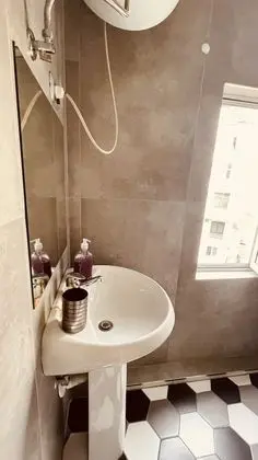 Üç Kişilik Oda