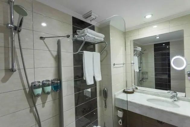 Standard Tek Büyük veya İki Ayrı Yataklı Oda, Deniz Manzaralı