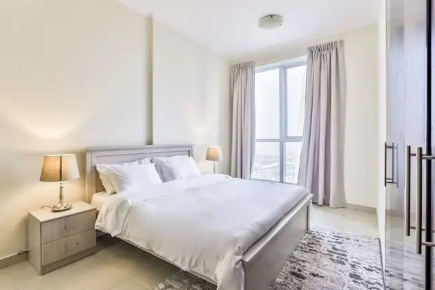 DHH - High Floor Spacious 2 Beds Torch Dubai Marina