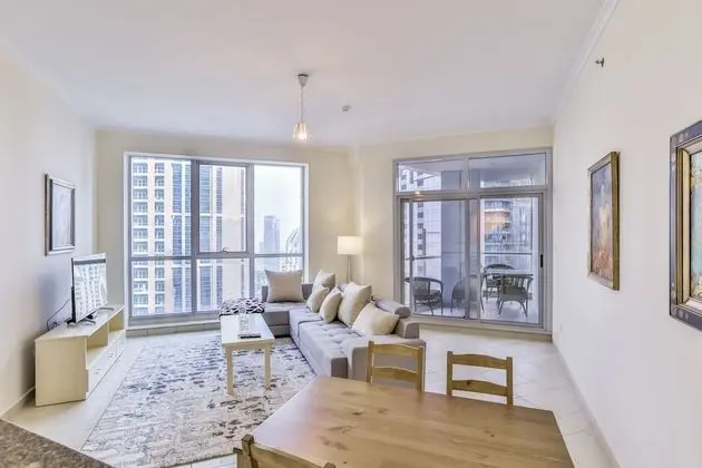 DHH - High Floor Spacious 2 Beds Torch Dubai Marina