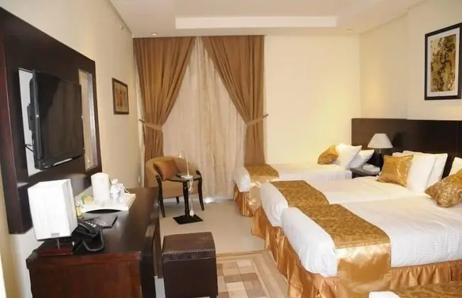 Deluxe Üç Kişilik Oda