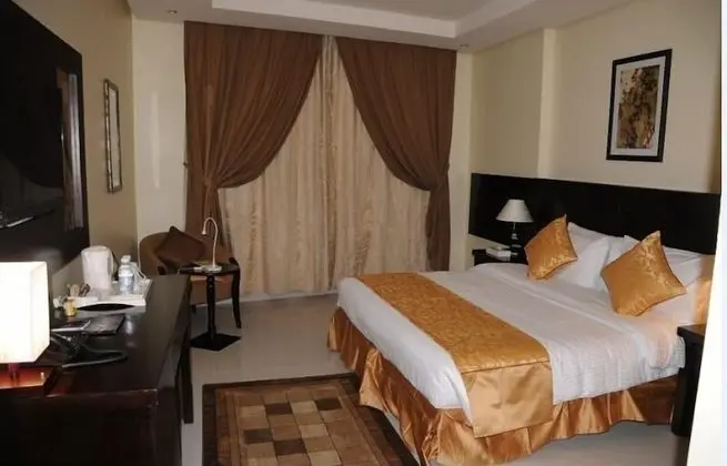 Deluxe Üç Kişilik Oda