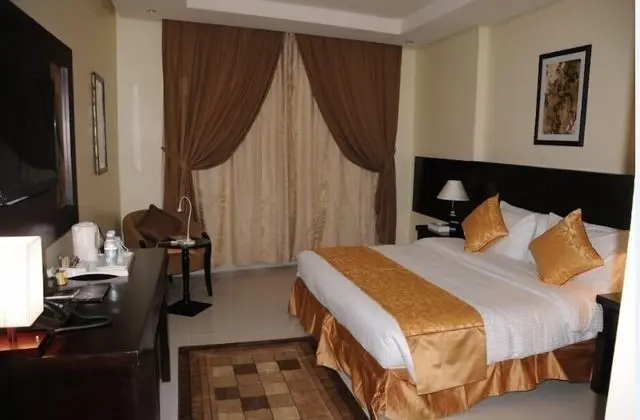 Deluxe Tek Büyük Yataklı Oda