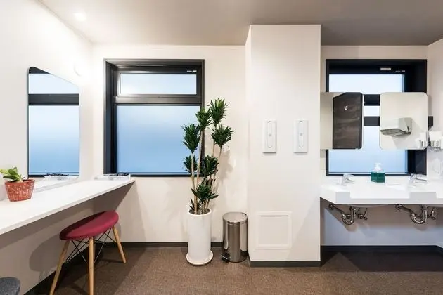 Ortak Ranzalı Oda, Sadece kadınlar için, Sigara İçilmez (6 Person Occupancy)
