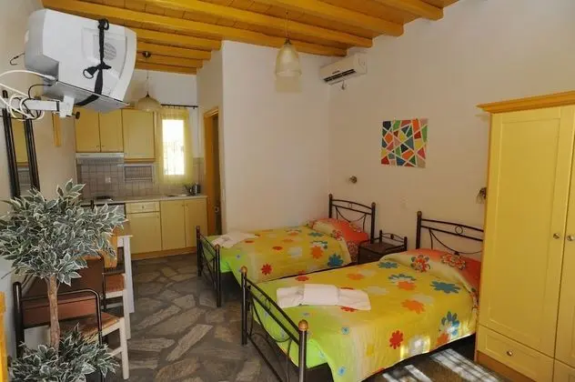 Stüdyo, Bahçe Manzaralı