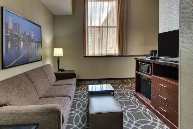 Süit, 1 En Büyük (King) Boy Yatak ve Çekyat, Buzdolabı ve Mikrodalga (2 Rooms, Hearing Accessible)