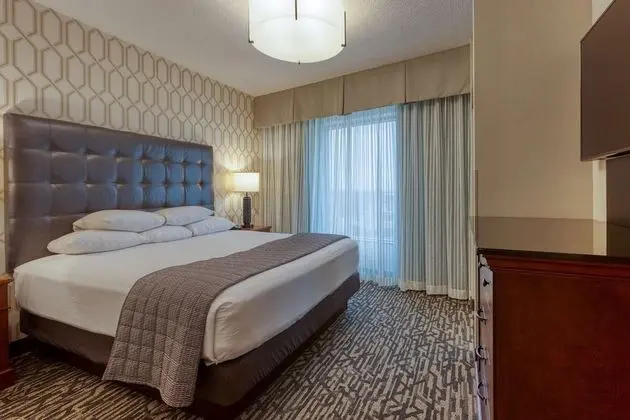 Deluxe Oda, 1 En Büyük (King) Boy Yatak, Buzdolabı ve Mikrodalga (Upper Floor)