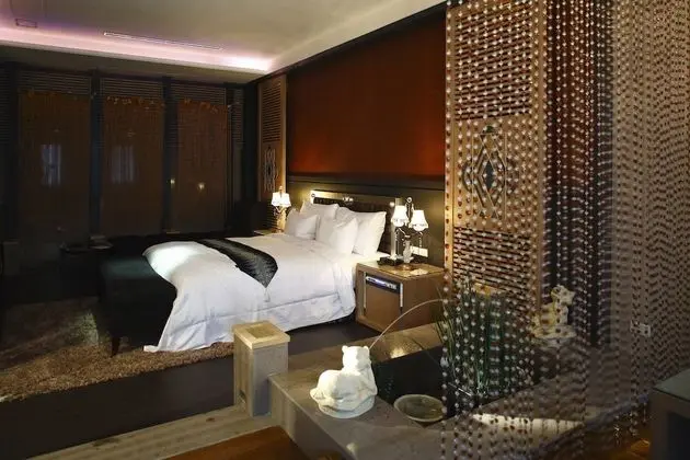Deluxe Tek Büyük Yataklı Oda