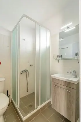 Junior Dubleks, 1 Büyük (Queen) Boy Yatak ve Çekyat, Sigara İçilmez, Avlu Manzaralı