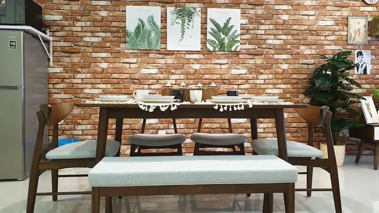 Audrey 2BR Apartment - Essential Travelers Only