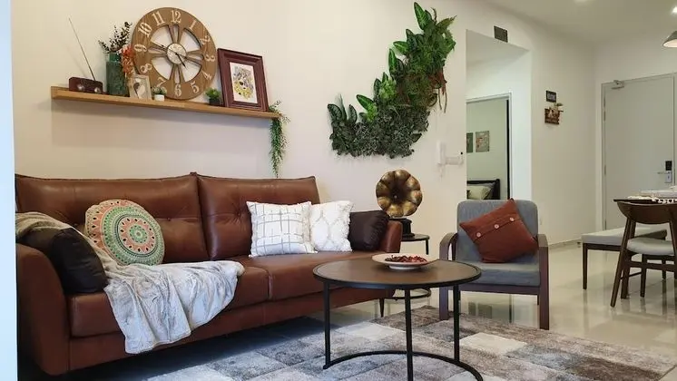 Audrey 2BR Apartment - Essential Travelers Only
