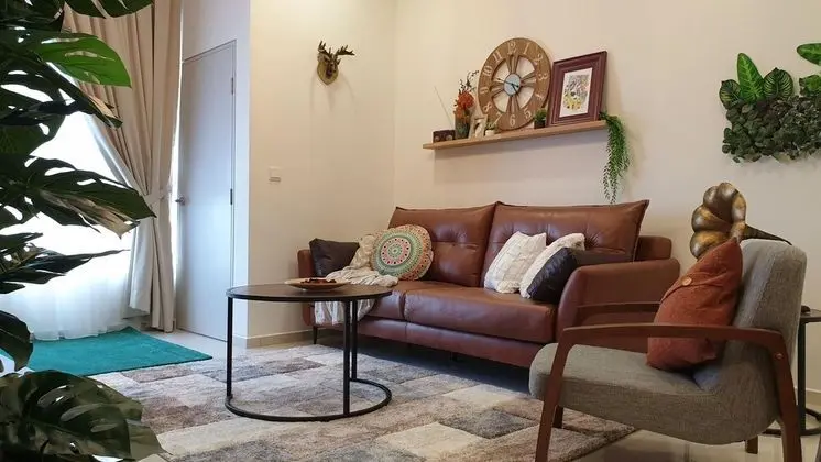 Audrey 2BR Apartment - Essential Travelers Only