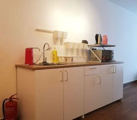 Salle De Vie Studio - Essential Travelers Only