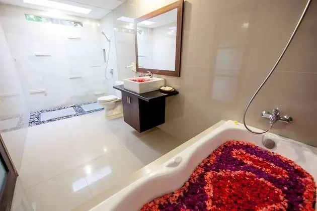 Villa, 6 Yatak Odası, Kişiye Özel Havuzlu