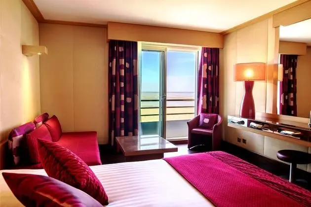 Comfort Tek Büyük veya İki Ayrı Yataklı Oda, Deniz Manzaralı