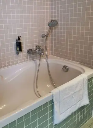 Tek Büyük Yataklı Oda (South Side)