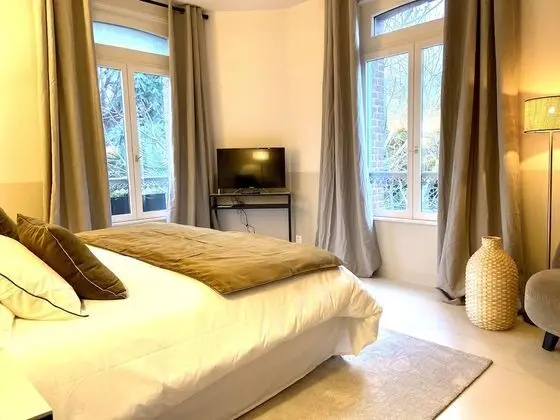 Junior Süit (Gisèle)