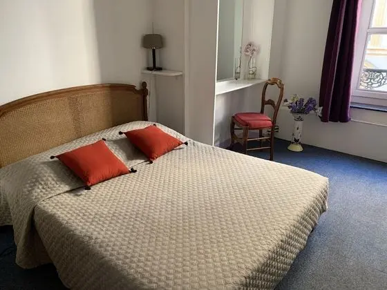 Classic Tek Büyük Yataklı Oda