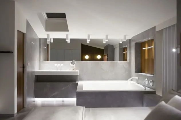 Deluxe Süit, 1 En Büyük (King) Boy Yatak, 2 Banyolu, Marina Manzaralı