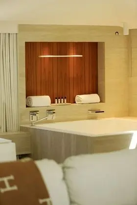 Deluxe Süit, 1 En Büyük (King) Boy Yatak, 2 Banyolu, Marina Manzaralı