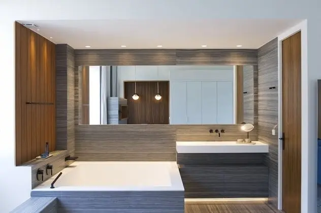 Grand Süit, 1 En Büyük (King) Boy Yatak, 2 Banyolu, Marina Manzaralı