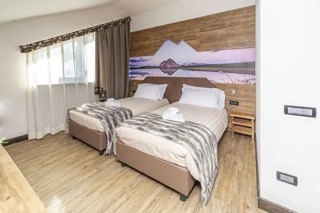Comfort Tek Büyük veya İki Ayrı Yataklı Oda