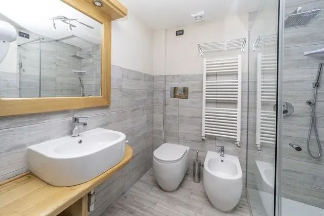 Comfort Tek Büyük veya İki Ayrı Yataklı Oda