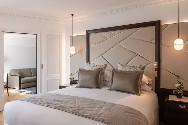 Deluxe Suite King