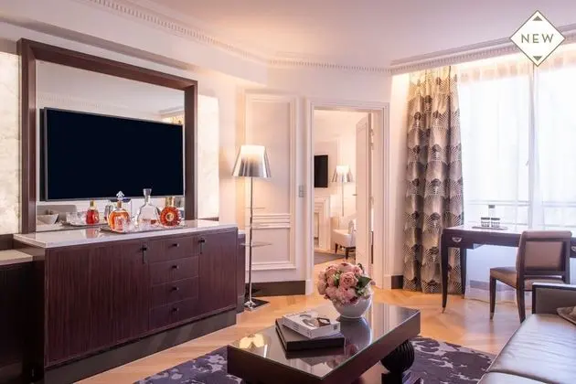 Deluxe Suite King