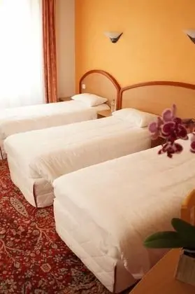 Standard Üç Kişilik Oda