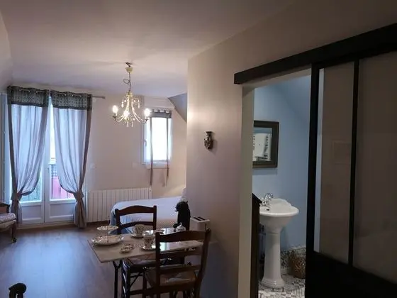 Comfort Tek Büyük Yataklı Oda