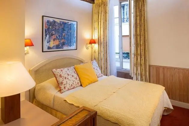 Tek Büyük Yataklı Oda