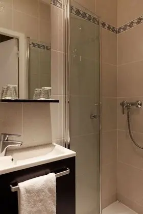 Classic Tek Büyük Yataklı Oda