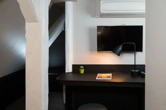 Standard Tek Büyük Yataklı Oda