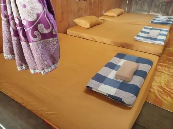 Ortak Ranzalı Oda, Karma Ranzalı Oda