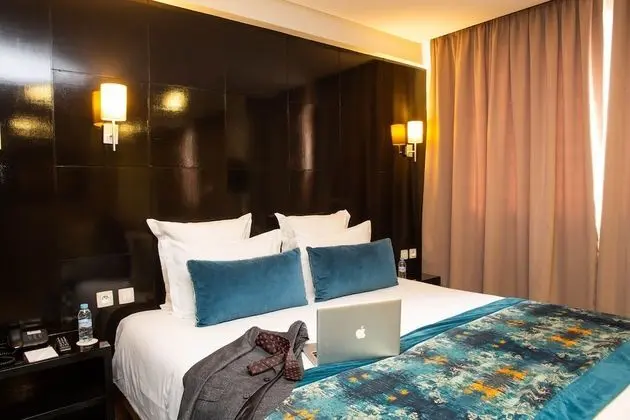 Süit, 1 Büyük (Queen) Boy Yatak ve Çekyat