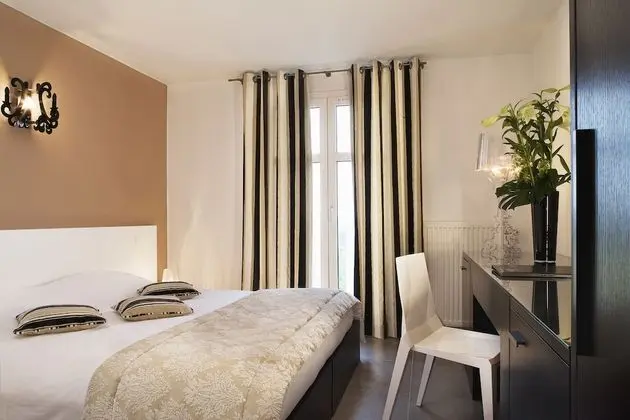 Standard Tek Büyük Yataklı Oda