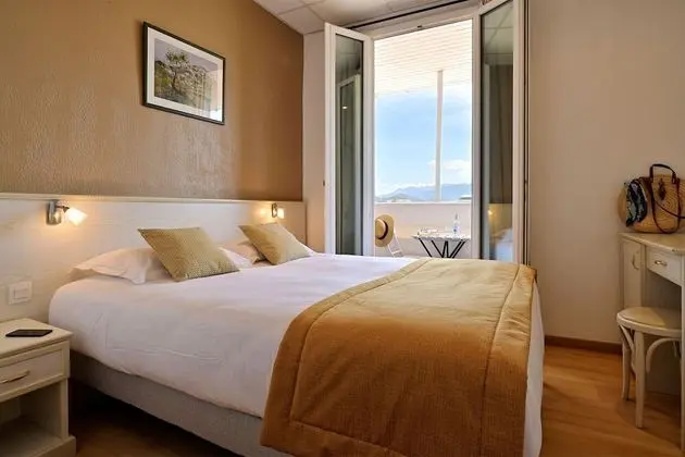 Deluxe Tek Büyük Yataklı Oda, Teras, Deniz Manzaralı