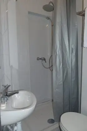Üç Kişilik Oda