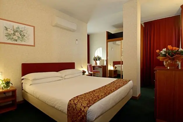 Comfort Tek Büyük Yataklı Oda, 1 Çift Kişilik veya 2 Tek Kişilik Yatak, Balkon, Ek Bina