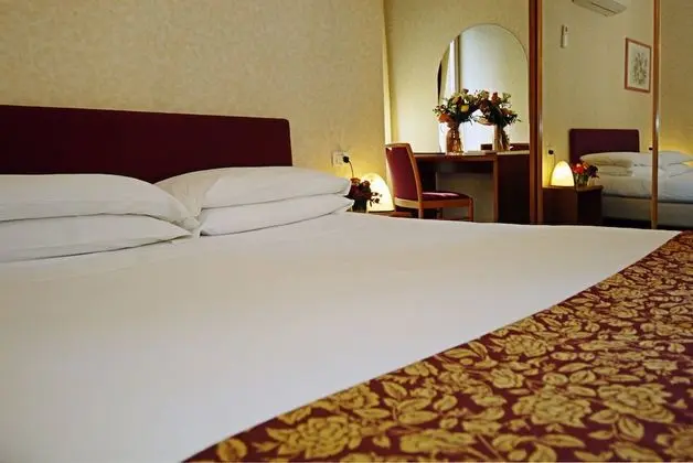 Comfort Tek Büyük Yataklı Oda, 1 Çift Kişilik veya 2 Tek Kişilik Yatak, Balkon, Ek Bina