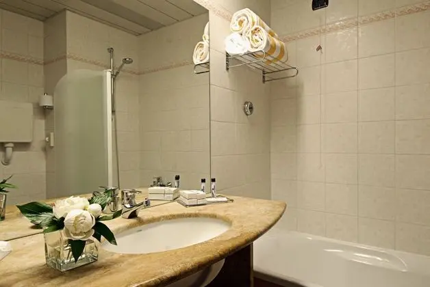 Comfort Tek Büyük Yataklı Oda, 1 Çift Kişilik veya 2 Tek Kişilik Yatak, Balkon, Ek Bina