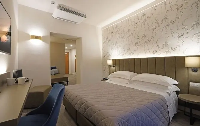 Comfort Room,Terrace, Lake View