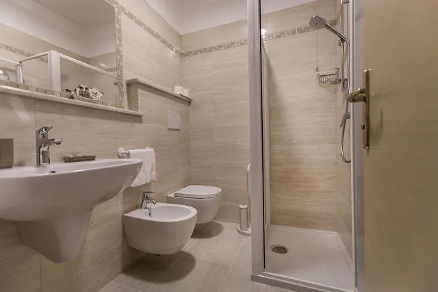 Standard Tek Büyük Yataklı Oda, Bahçe Manzaralı