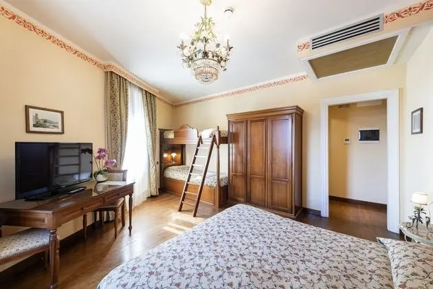 Üç Kişilik Oda, Göl Manzaralı, Ek Bina (no pool access)