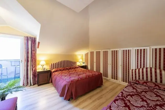 Üç Kişilik Oda, Göl Manzaralı, Ek Bina (no pool access)