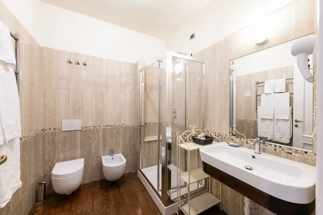 Üç Kişilik Oda, Göl Manzaralı, Ek Bina (no pool access)